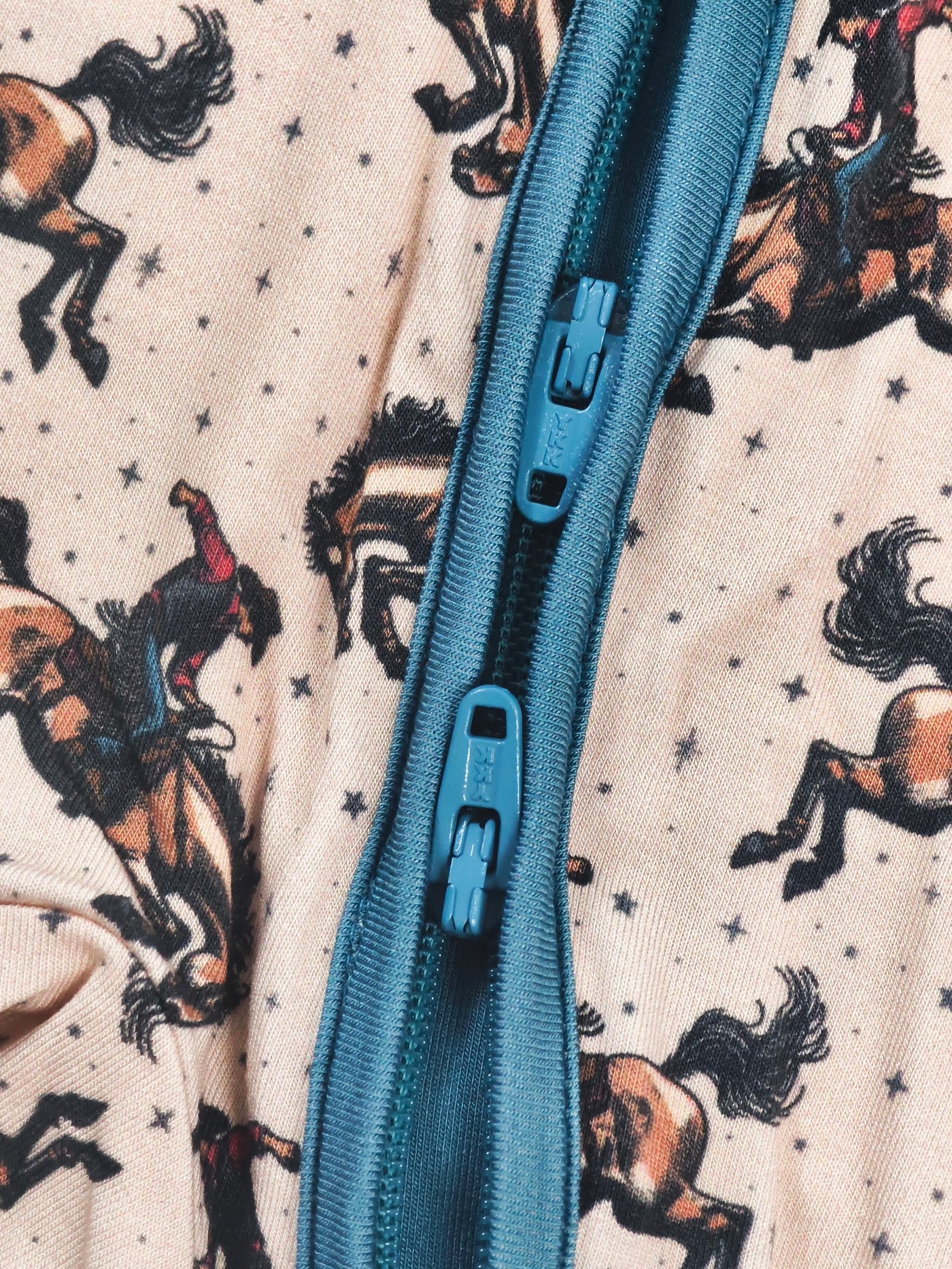 Rodeo Bamboo Zipper Sleeper